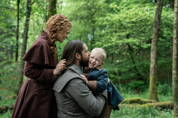 Brianna, Roger and Jemmy in the Outlander Season 6 finale